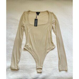NWT PrettyLittleThing Square Neck Thong Bodysuit in Stone | Size 4